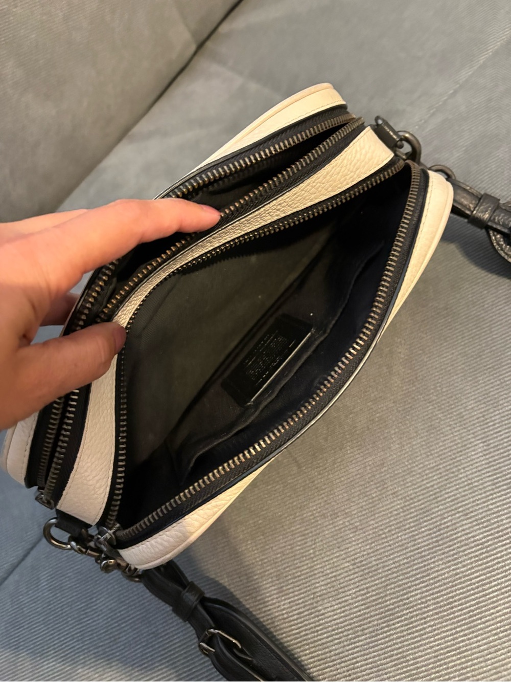 Coach Olive Green Leather Crossbody with White Trim - Picture 5 of 5